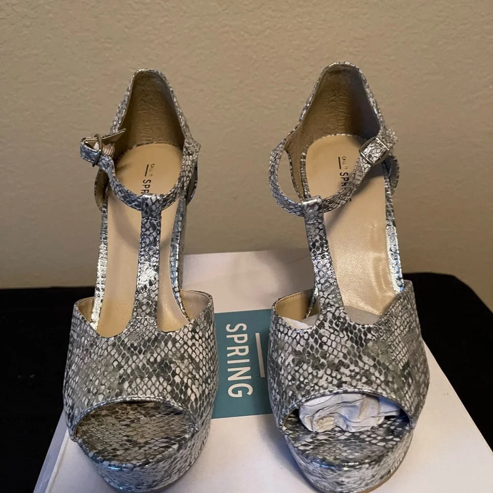 Call It Spring Wedge - Picture 3 of 4